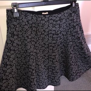 A floral pattern gray skirt